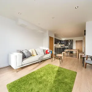 new-2bd-flat-4mins-to-excel-centre-fast-city-links.brighton-hotels-england.com/